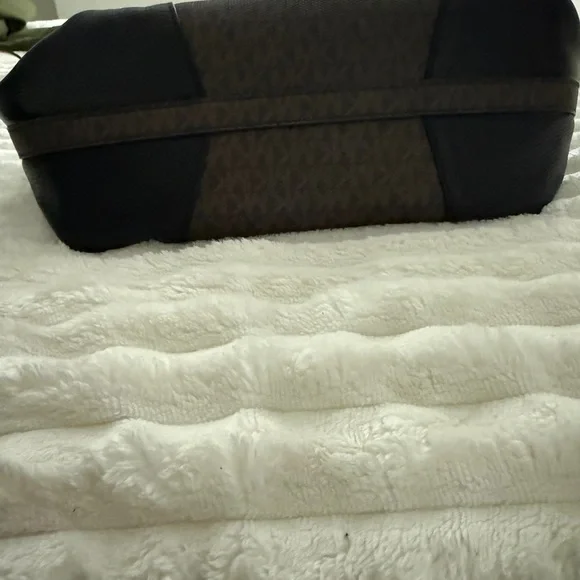 Michael Kors Black and Brown Shoulder Bag - Picture 3 of 8